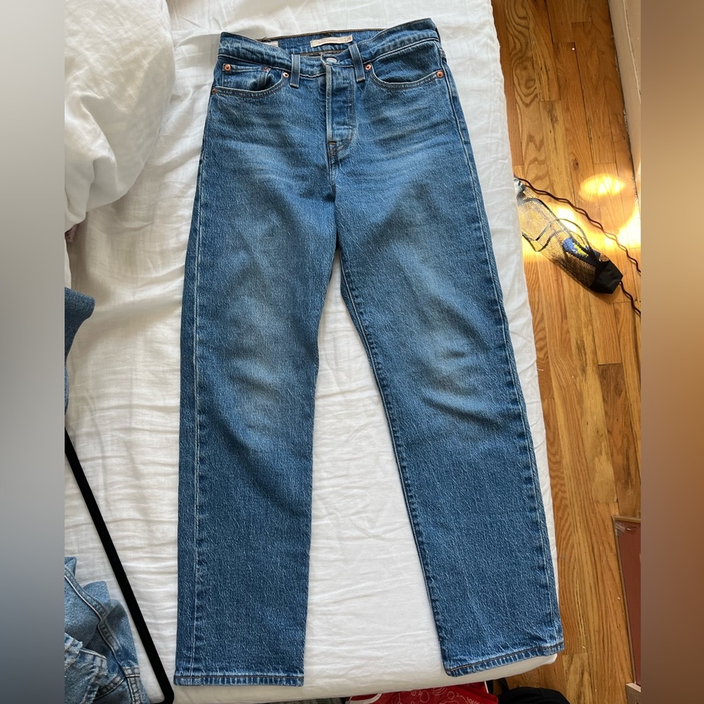 Levi’s wedgie straight jeans size 25